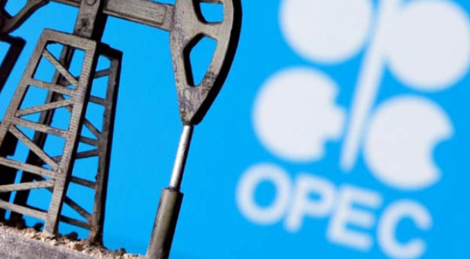 OPEC+ üretim artışını erteleyebilir