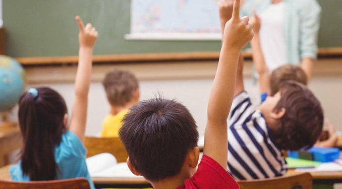 Yeni dönemin ilk ders zili çaldı