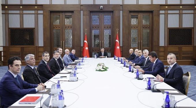 EKK: Ekonomi programından olumlu sonuçlar almaya devam ediyoruz