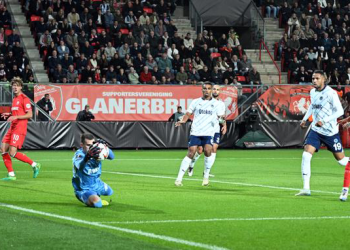 Fenerbahçe, Twente deplasmanından puanla döndü