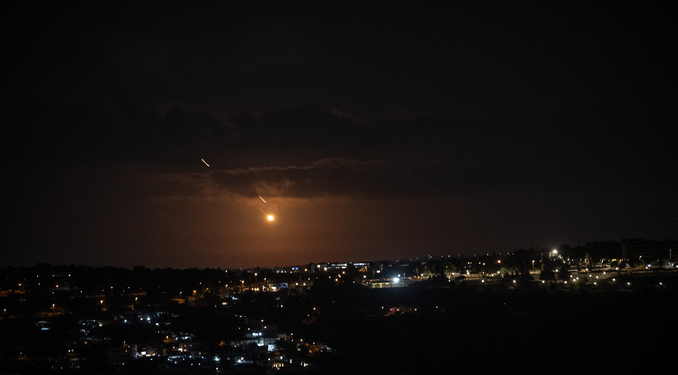 İran’dan İsrail’e füze fırlatıldı