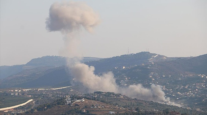 İsrail, Lübnan’ın sınır bölgelerini topçu atışlarıyla vuruyor