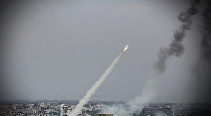 Tel Aviv’de siren sesleri: Hamas’tan füze saldırısı!