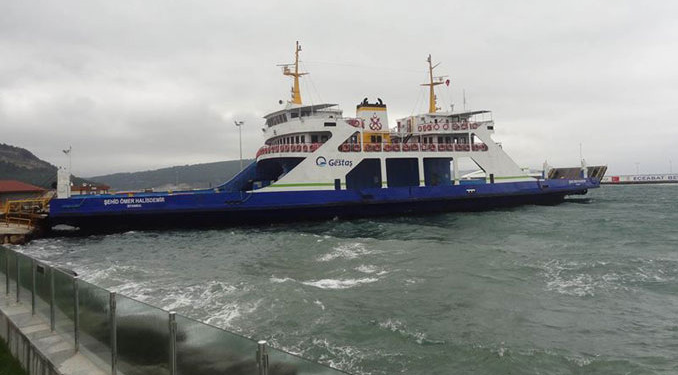 Deniz ulaşımına fırtına engeli! Feribot seferleri iptal