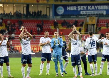 Fenerbahçe, Slavia Prag deplasmanına çıkacak