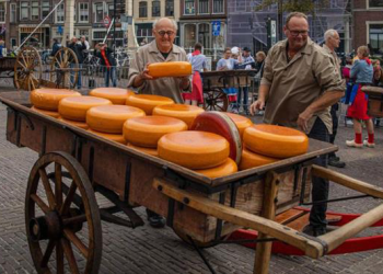 Fenerbahçe ‘peynir pazarı’nda