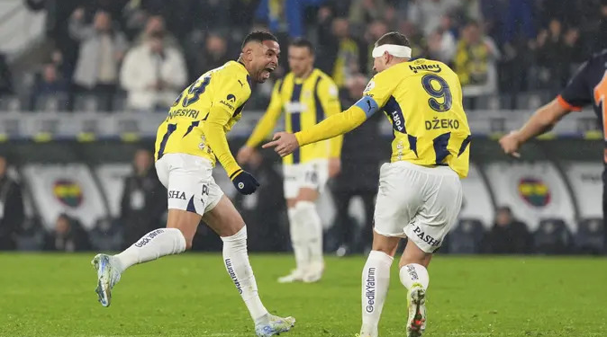 Fenerbahçe golcüleriyle kazandı