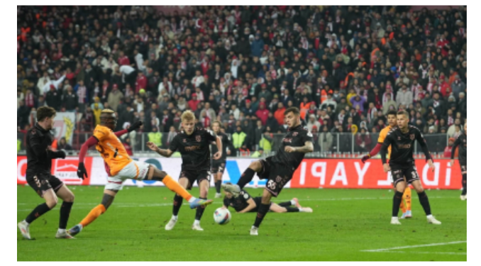 Galatasaray deplasmanda Samsunspor’u 2-0 mağlup etti