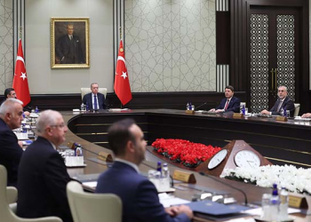 Kabine yoğun gündemle toplanacak