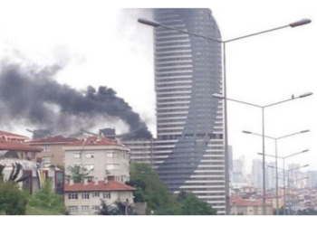 İstanbul Akasya AVM’de yangın