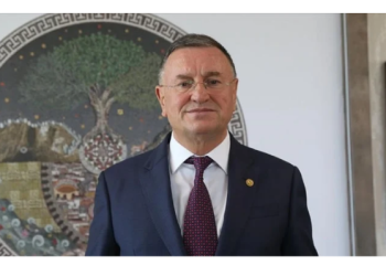 Lütfü Savaş, kurultayın iptali için dava açtı