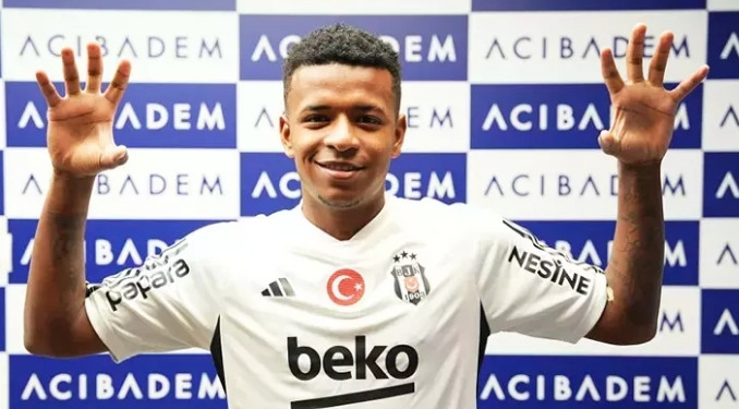 Beşiktaş’ta Arroyo imzayı attı