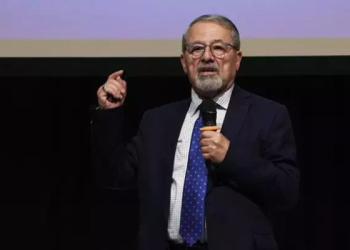 Deprem fırtınasında Naci Görür kıyılara yakın oturanları uyardı