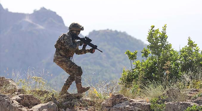 PKK/YPG’ye ağır darbe: 13 terörist etkisiz hale getirildi