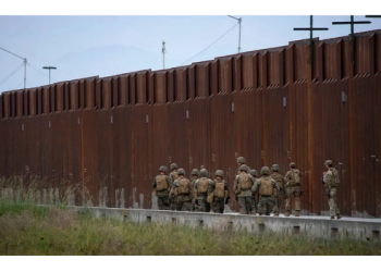 Trump Meksika sınırına ilave asker gönderecek