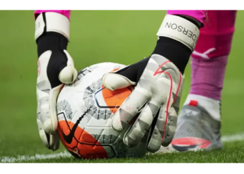 IFAB’dan yeni karar: Kaleci topu en fazla 8 saniye tutabilecek