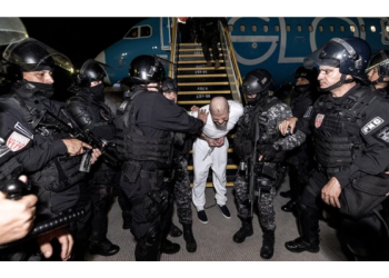 Trump yargı kararına rağmen 250 göçmeni sınır dışı etti