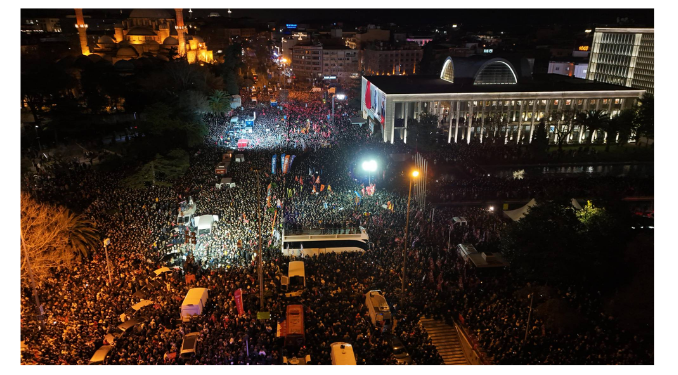 Protestoları takip eden 7 gazeteci tutuklandı