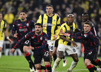 Fenerbahçe, UEFA Avrupa Ligi son 16 turu ilk maçında Rangers’a yenildi