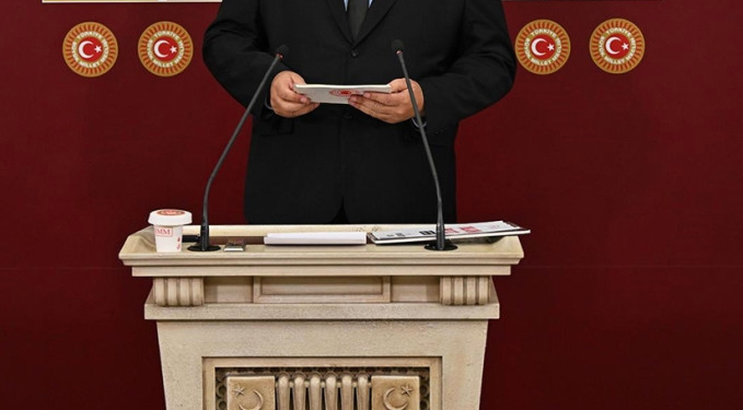 Vekillerden Meclis’te bin 802 basın toplantısı