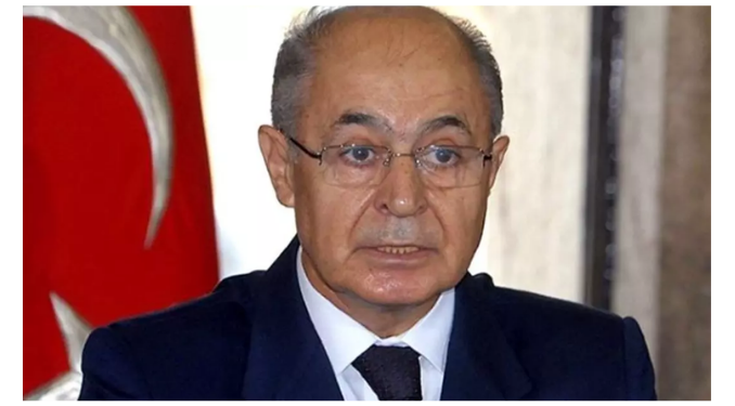 Ahmet Necdet Sezer’in görüntüleri sosyal medyayı ikiye böldü