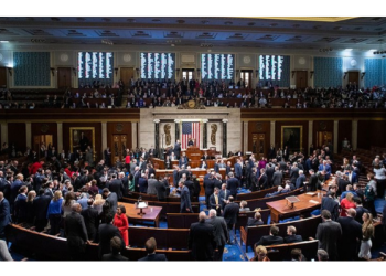 ABD Senatosu, Trump’ın trilyon dolarlık vergi indirimini kabul etti