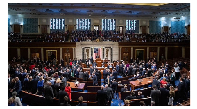 ABD Senatosu, Trump’ın trilyon dolarlık vergi indirimini kabul etti