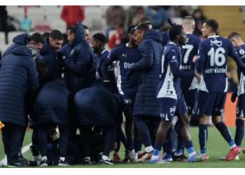 Fenerbahçe, Net Global Sivasspor deplasmanından üç puanla döndü