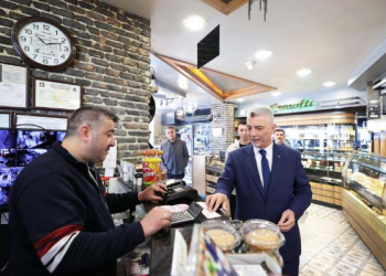 Bakan Bolat: 2 Nisan’da 2 katı daha fazla alışveriş yapıldı