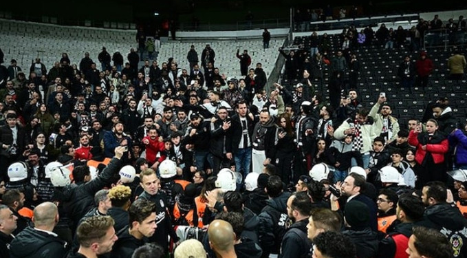 Beşiktaş taraftarından tepki: Ne zaman şampiyonluk diye bağırsak kursağımızda kalıyor