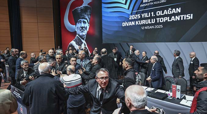 Beşiktaş’ta şok anlar: Yamantürk’ten Arat’a yumruk!