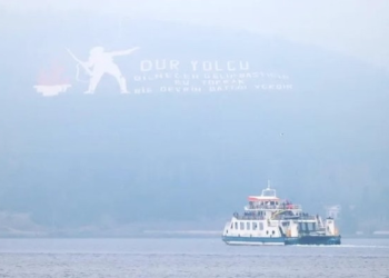 Çanakkale Boğazı sise teslim: Gemilere geçiş yasağı
