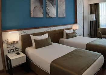 Deprem sonrası Çeşme’deki otellerde talep patlaması!