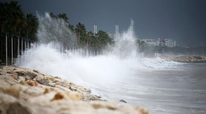 İstanbul’a fırtına uyarısı