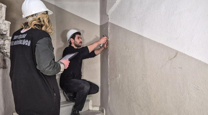 İstanbul’daki depremin ardından 15 bin bina incelendi