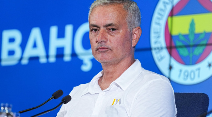 Mourinho’dan öğrencisine övgü: Bizi Livakovic kurtardı