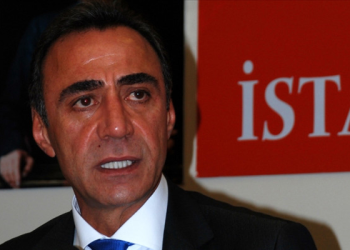 Özgür Özel ve Berhan Şimşek kameralar önünde tartıştı