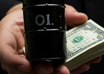 Petrol tepetaklak! Peki fiyatların seyri ne olacak?