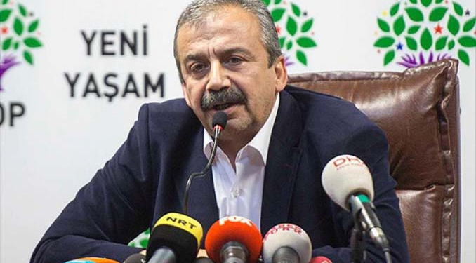 Prof. Dr. Bingür Sönmez Sırrı Süreyya Önder için olası riskleri anlattı: Ameliyat 6 saati aşabilir