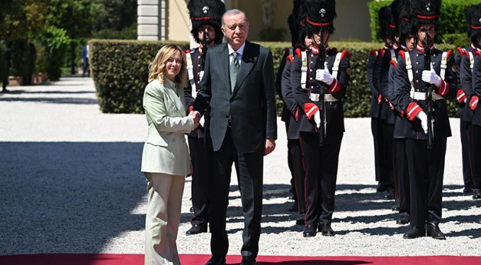 Roma’da liderler buluşması: Meloni’den Erdoğan’a özel karşılama