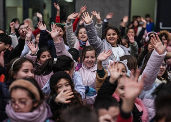 Tatil sonrası ilk ders zili heyecanı!