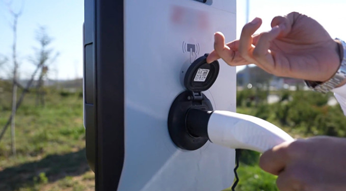 Türkiye’de kaç tane elektrikli araç şarj istasyonu var?