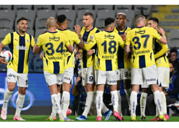 Fenerbahçe deplasmanda Başakşehir’i rahat geçti