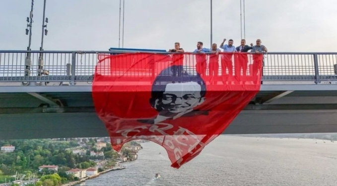 Boğaziçi Köprüsü’ne “Free İmamoğlu” pankartı: CHP’li vekillere soruşturma