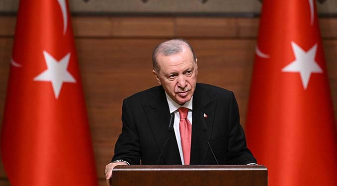 Erdoğan: Yetkisini kötüye kullananların gözünün yaşına bakmayacağız
