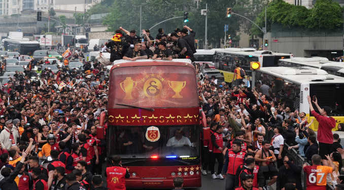 Galatasaray’dan 5 yıldızlı şampiyonluk turu: Şehir, deniz ve Yenikapı tek yürek