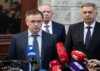 Medinskiy: Hedefimiz krizin temel nedenlerini ortadan kaldırmak