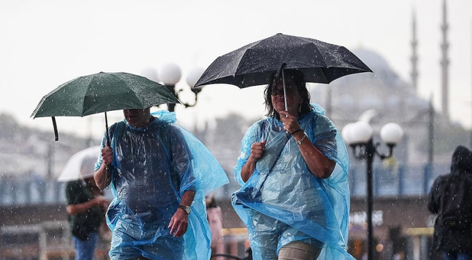 Meteoroloji’den sağanak uyarısı! İstanbul’a kuvvetli geliyor