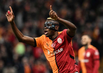 Osimhen için 3 yıllık dev sözleşme! Ne kadar kazanacak?