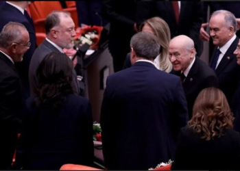 PKK’nın silah bırakma kararı Türkiye siyasetini nasıl etkiler?